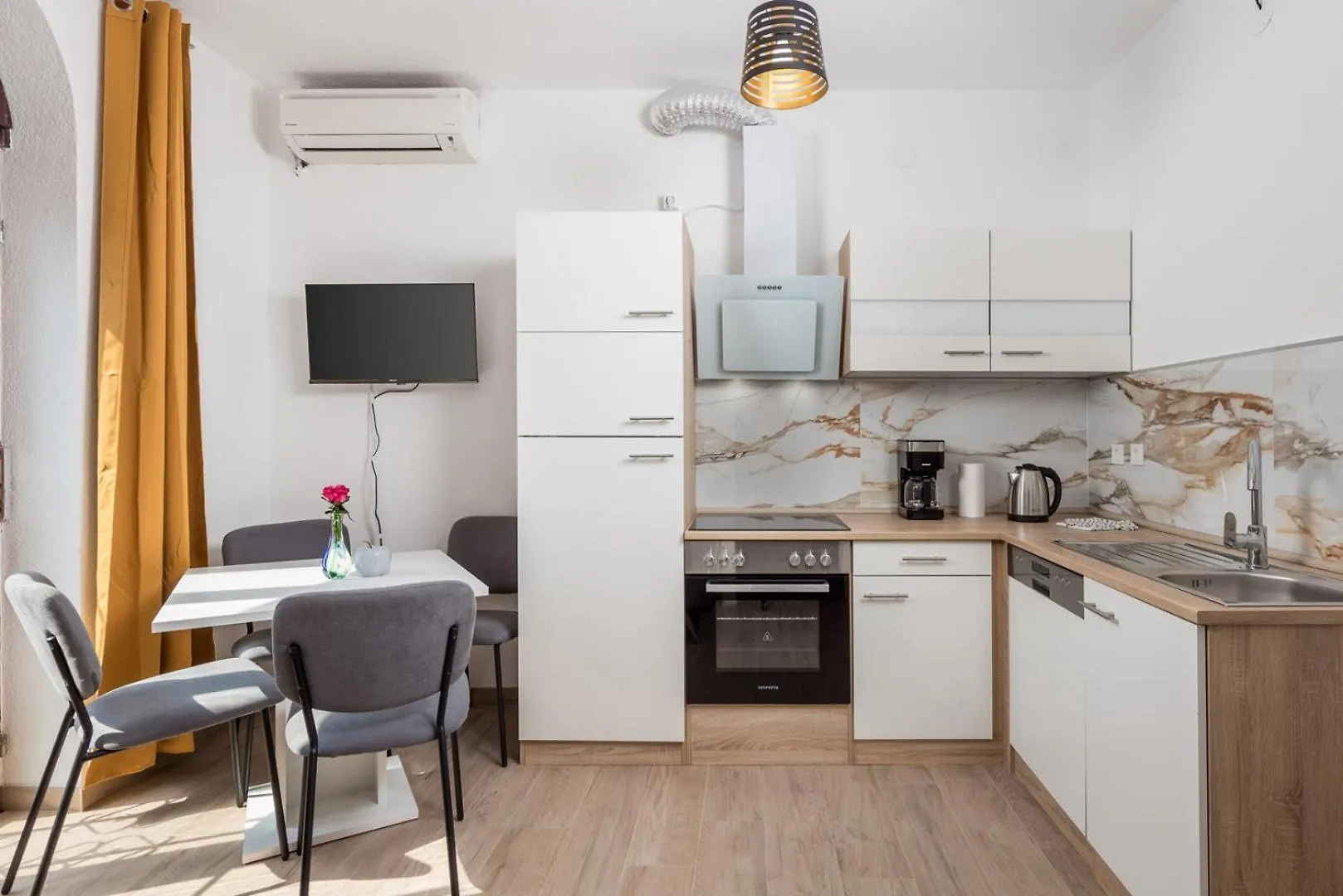 אומיסאליי Apartments Jadranka 0*,  קרואטיה
