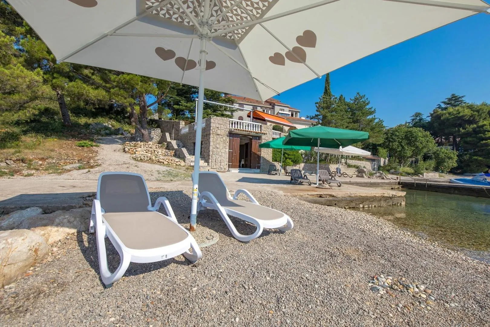 Apartments Jadranka Omišalj 0*,